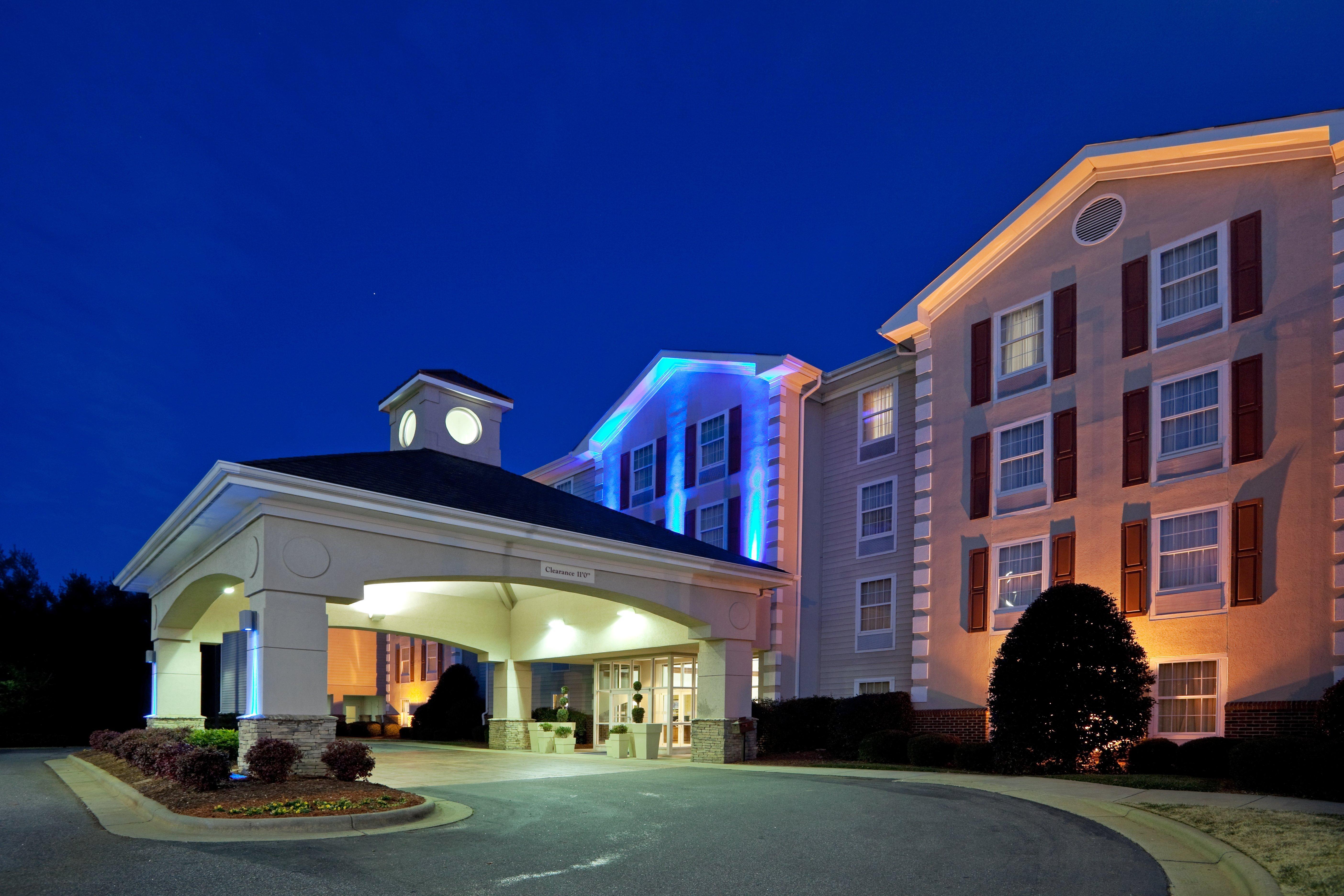 Holiday Inn Express Hotel & Suites Conover - Hickory Area By Ihg Zewnętrze zdjęcie
