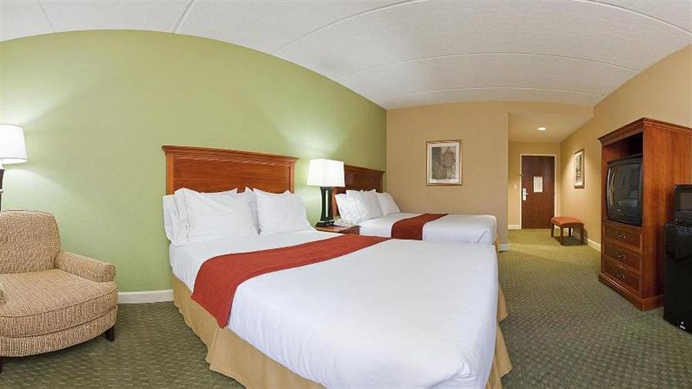 Holiday Inn Express Hotel & Suites Conover - Hickory Area By Ihg Zewnętrze zdjęcie
