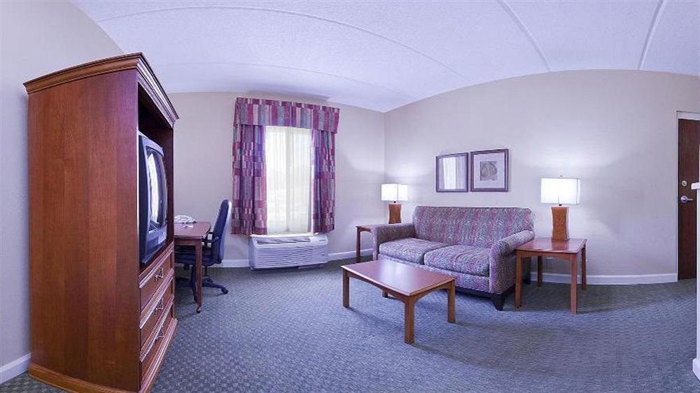 Holiday Inn Express Hotel & Suites Conover - Hickory Area By Ihg Zewnętrze zdjęcie