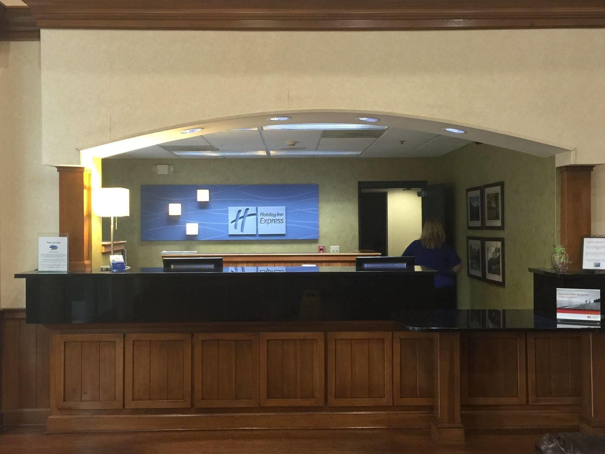 Holiday Inn Express Hotel & Suites Conover - Hickory Area By Ihg Zewnętrze zdjęcie